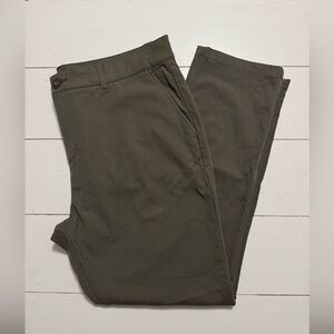 Mugsy Olives Classic Chino Pants